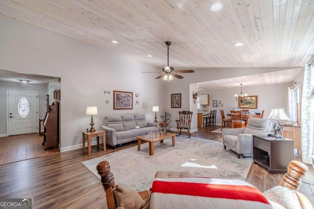 4779 Countryside Drive, Flowery Branch, GA 30542