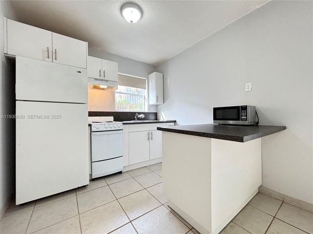 1654 SW 14th Ter 2, Miami, FL 33145
