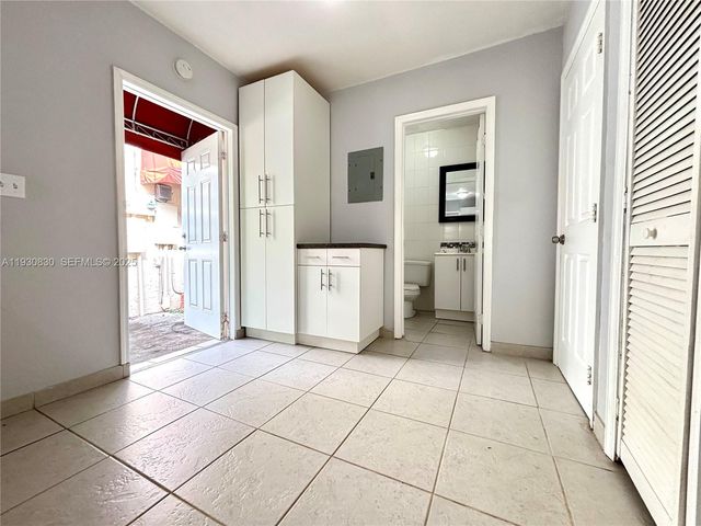 1654 SW 14th Ter 2, Miami, FL 33145