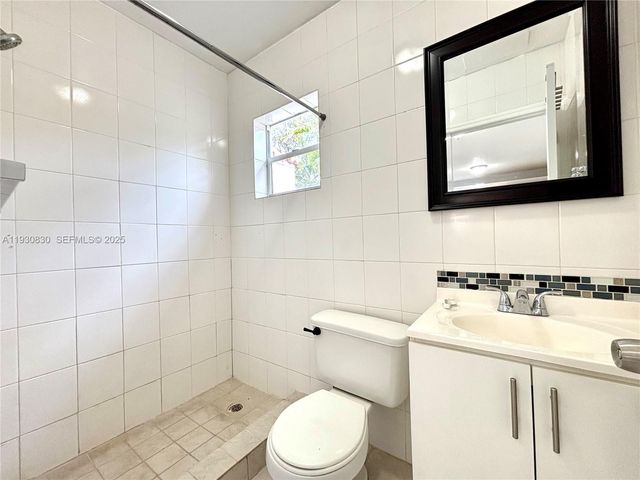 1654 SW 14th Ter 2, Miami, FL 33145