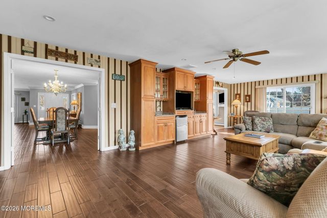 12 South Road, Monmouth Beach, NJ 07750