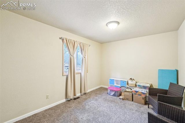 5435 Setters Way, Colorado Springs, CO 80919