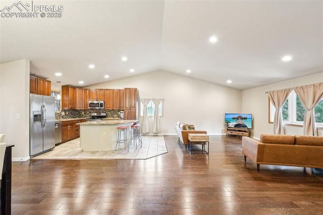 5435 Setters Way, Colorado Springs, CO 80919