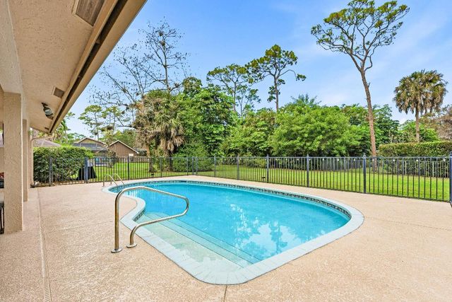 12735 Stone Pine Way, Wellington, FL 33414