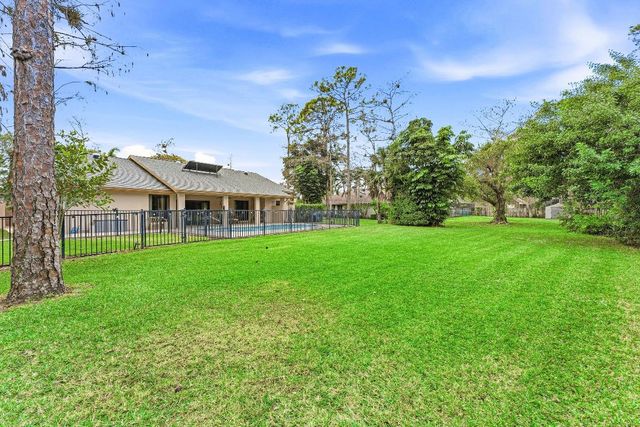 12735 Stone Pine Way, Wellington, FL 33414