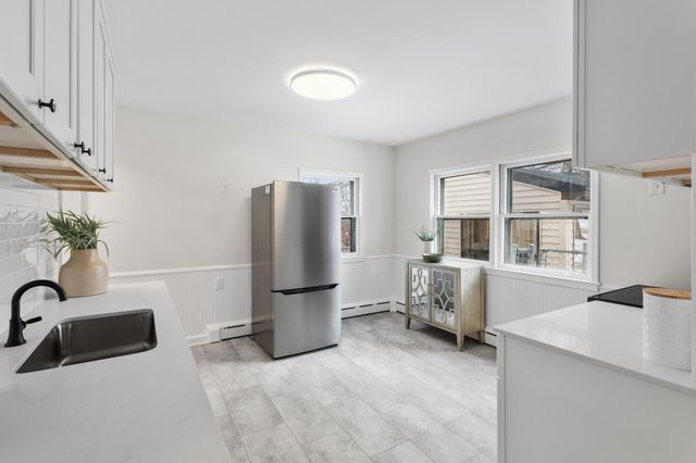 1290 Livingston Avenue, West Saint Paul, MN 55118