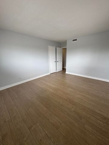 1501 Crescent Circle, West Palm Beach, FL 33403