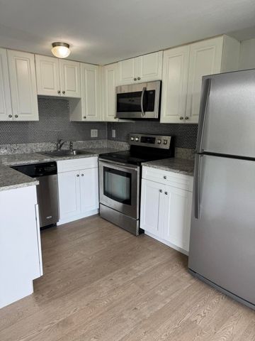 1501 Crescent Circle, West Palm Beach, FL 33403