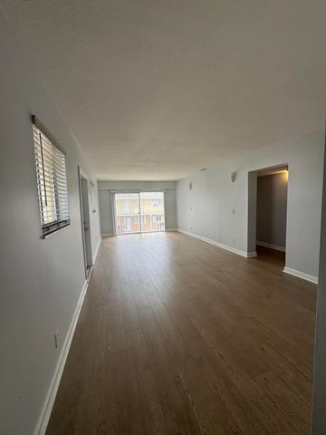 1501 Crescent Circle, West Palm Beach, FL 33403