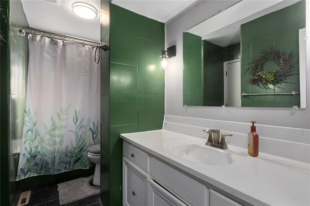 16525 E 35th St Court S, Independence, MO 64055