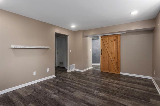 16525 E 35th St Court S, Independence, MO 64055