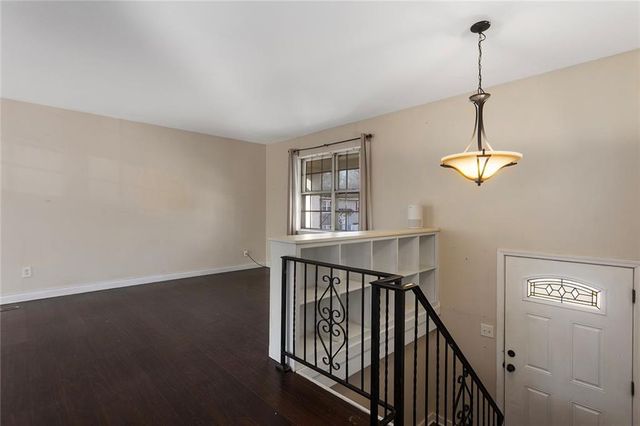 16525 E 35th St Court S, Independence, MO 64055