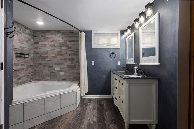 16525 E 35th St Court S, Independence, MO 64055