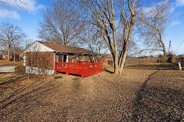 16525 E 35th St Court S, Independence, MO 64055