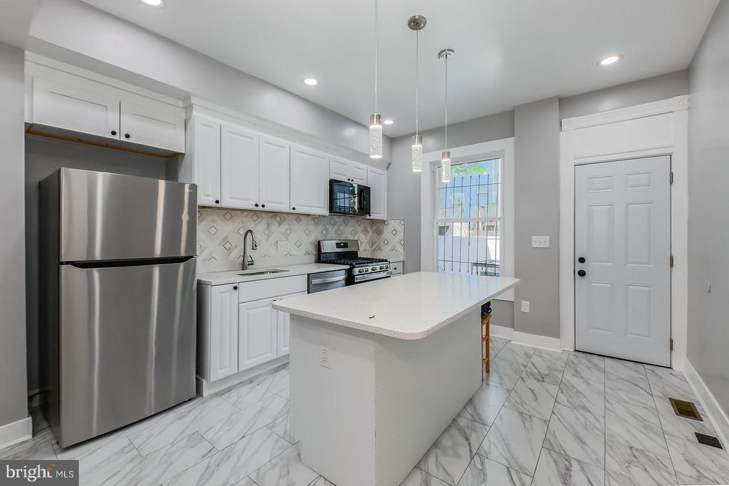 538 N LAKEWOOD AVE, Baltimore, MD 21205