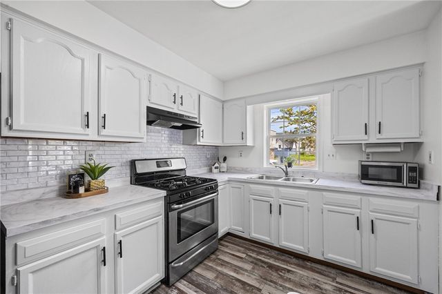 185 Central Park, Rochester, NY 14605