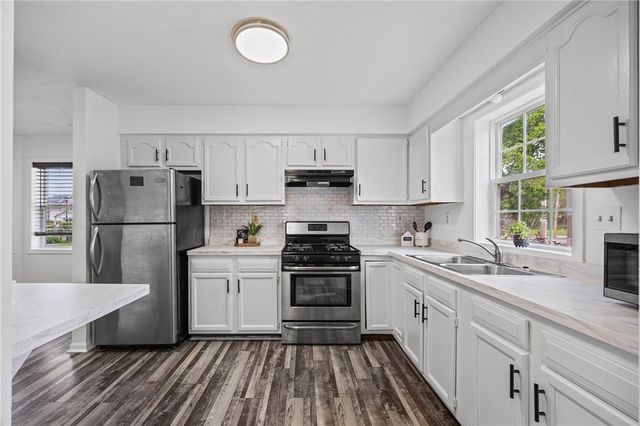 185 Central Park, Rochester, NY 14605