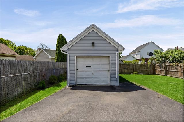 185 Central Park, Rochester, NY 14605