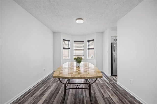 185 Central Park, Rochester, NY 14605