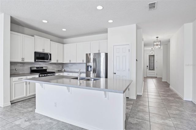 2212 NAPONE LANE, Minneola, FL 34715