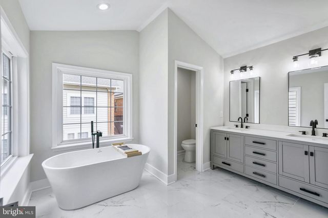 4565 GOSSAMER WAY, Fairfax, VA 22033