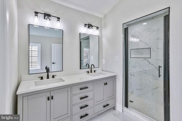 4565 GOSSAMER WAY, Fairfax, VA 22033