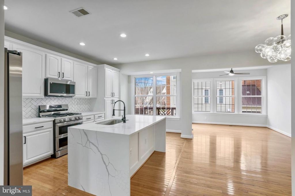 4565 GOSSAMER WAY, Fairfax, VA 22033