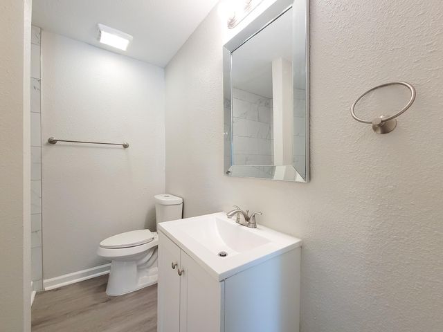 2810 Forest Oaks Boulevard, Houston, TX 77017