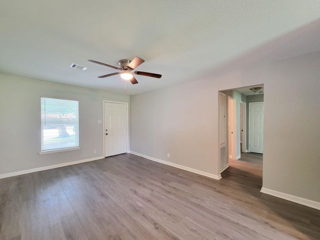 2810 Forest Oaks Boulevard, Houston, TX 77017