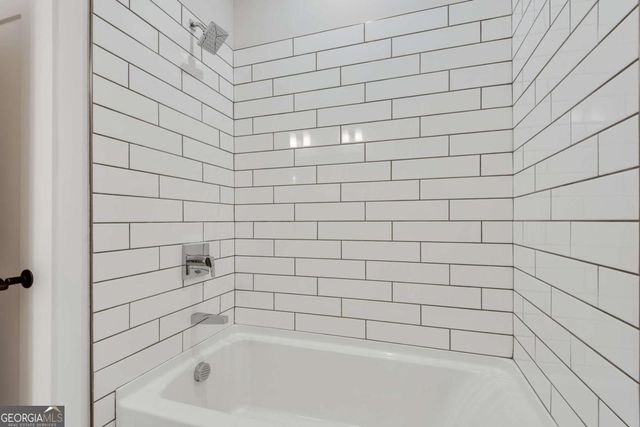 435 Maplewood Drive, Roswell, GA 30075