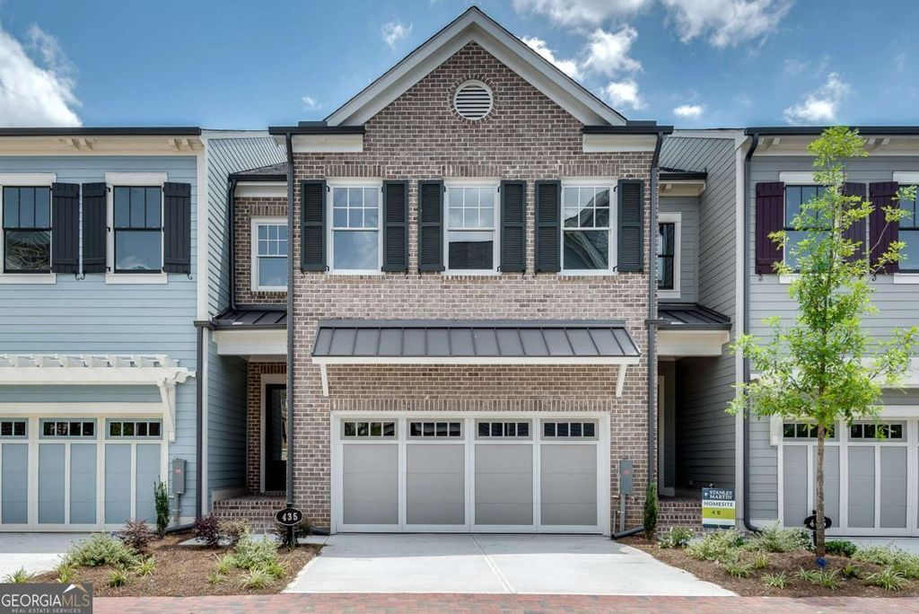 435 Maplewood Drive, Roswell, GA 30075