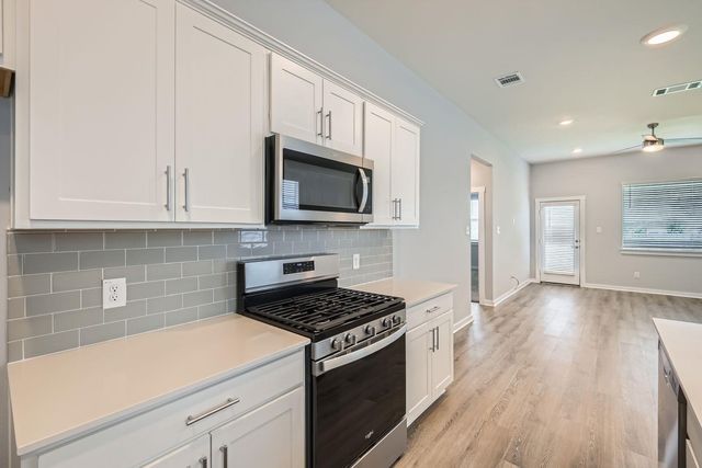 222 New Hampton WAY, San Marcos, TX 78666