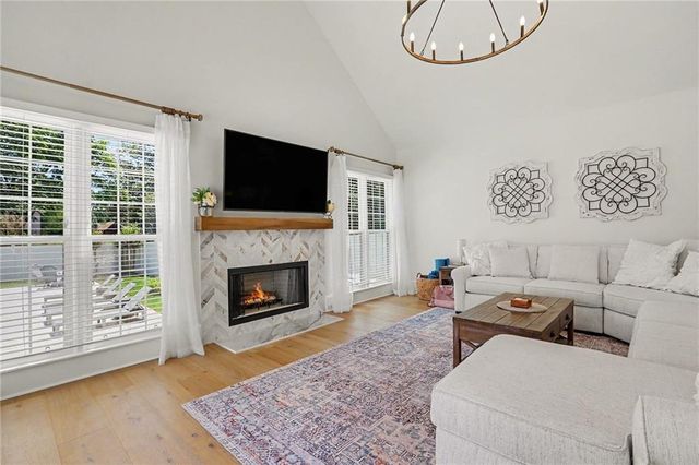 565 Wexford Hollow Run, Roswell, GA 30075