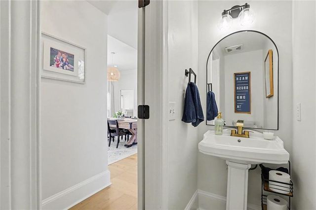 565 Wexford Hollow Run, Roswell, GA 30075