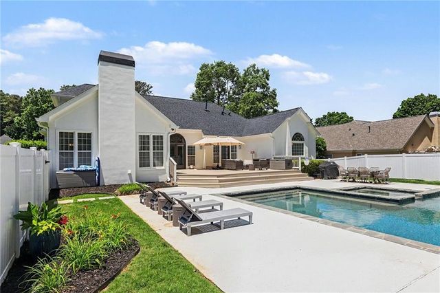565 Wexford Hollow Run, Roswell, GA 30075