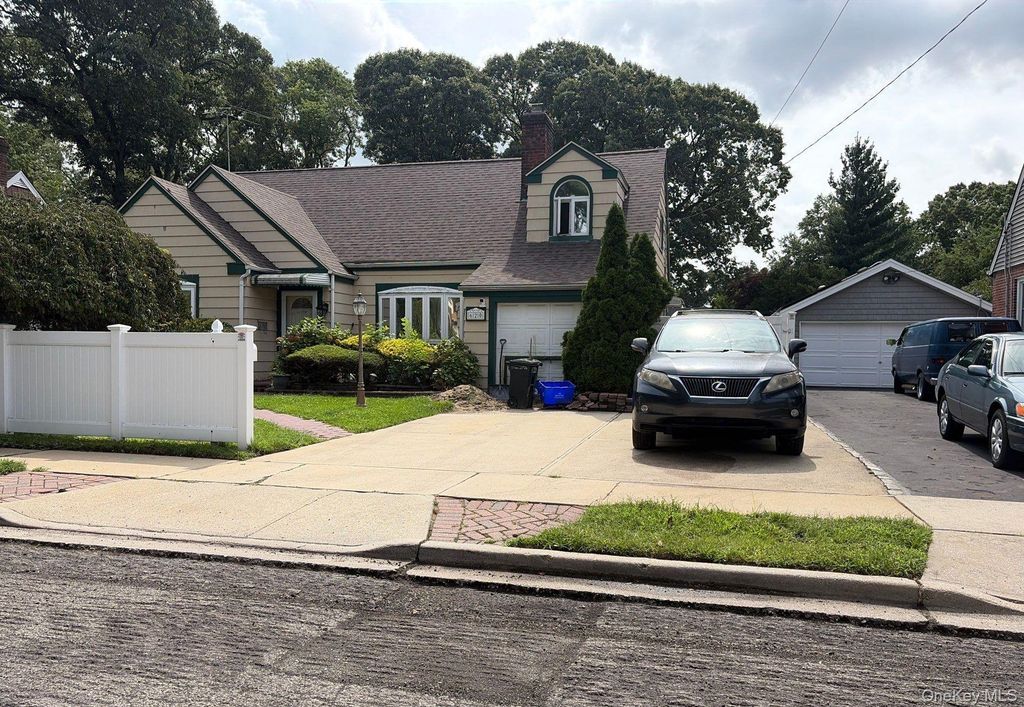 620 Grant Avenue, Baldwin, NY 11510 — exterior