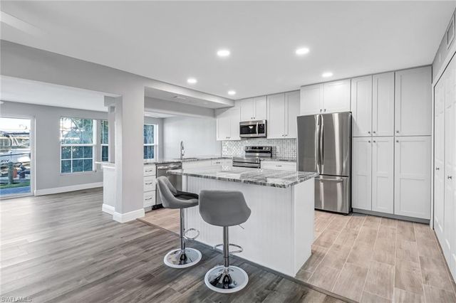 4312 S Bay CIR, North Fort Myers, FL 33903