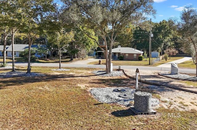 10999 S Pickens Avenue, Lillian, AL 36549