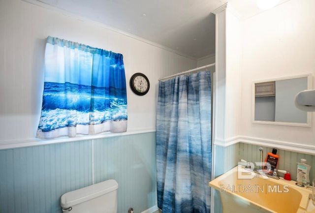 10999 S Pickens Avenue, Lillian, AL 36549