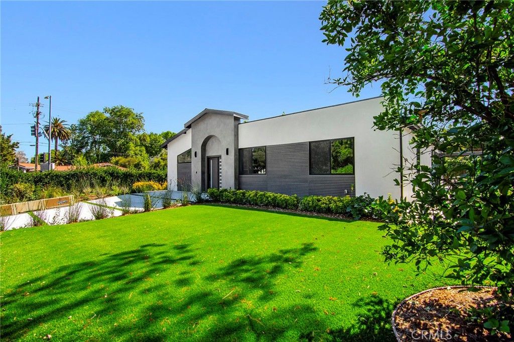 20100 Hatteras Street, Woodland Hills, CA 91367 — exterior