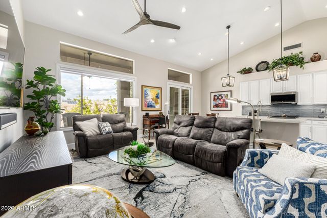 2486 W SHANNON Street, Chandler, AZ 85224