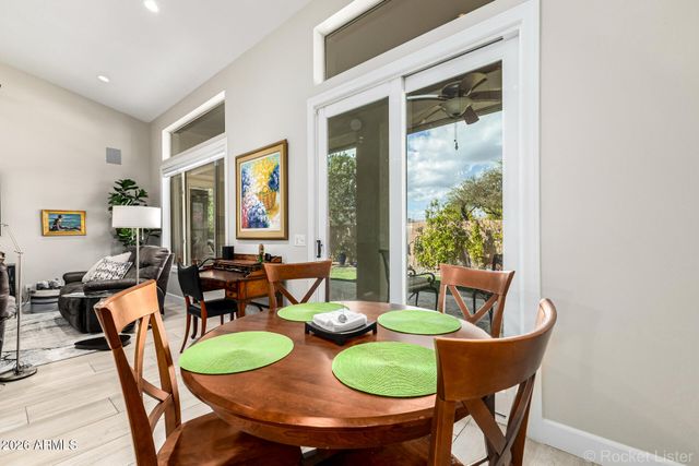 2486 W SHANNON Street, Chandler, AZ 85224