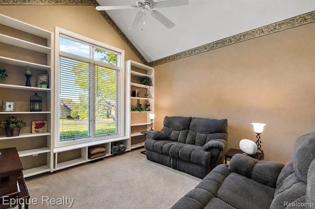 5675 Golf Pointe Drive, Clarkston, MI 48348