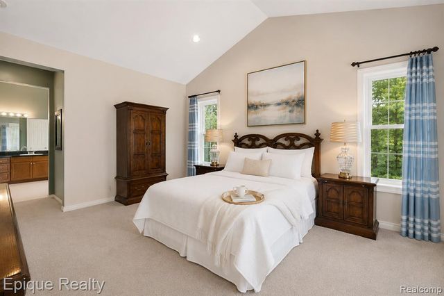 5675 Golf Pointe Drive, Clarkston, MI 48348