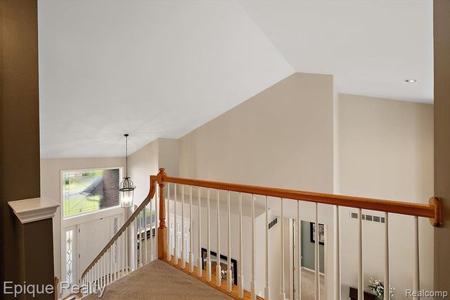 5675 Golf Pointe Drive, Clarkston, MI 48348