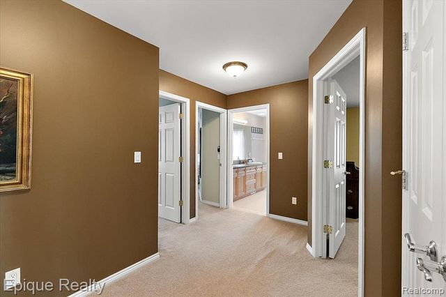 5675 Golf Pointe Drive, Clarkston, MI 48348