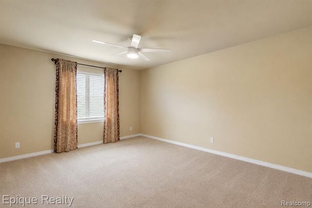 5675 Golf Pointe Drive, Clarkston, MI 48348