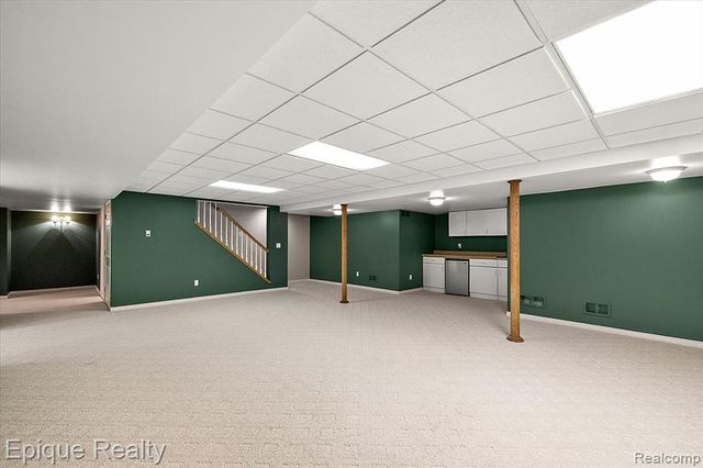 5675 Golf Pointe Drive, Clarkston, MI 48348
