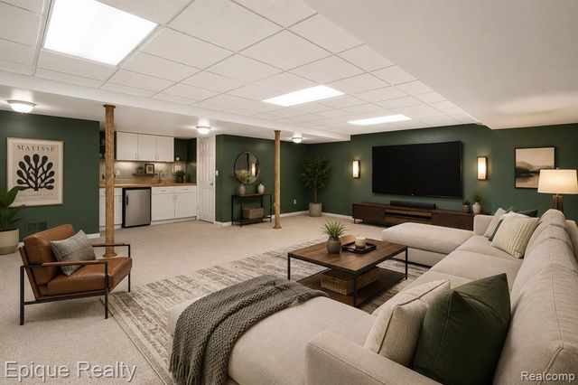 5675 Golf Pointe Drive, Clarkston, MI 48348