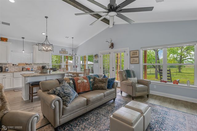 260 Circle M Road, Benton, LA 71006